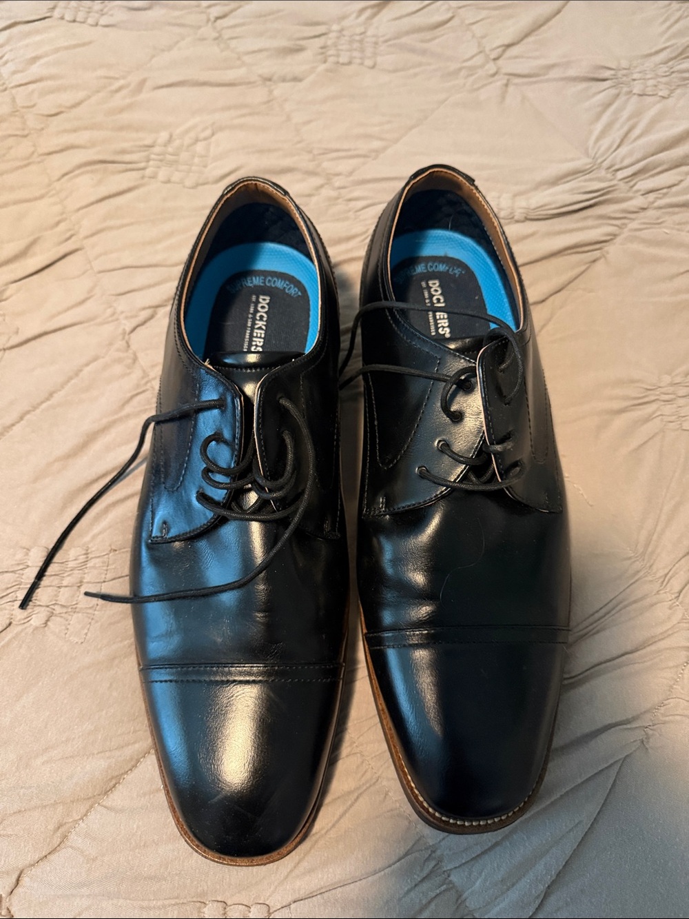 Dockers Black Leather Cap-Toe Oxfords